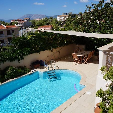Apartment With A Garden, Bbq, Swimming Pool And Jacuzzi Dhráfi Exterior foto