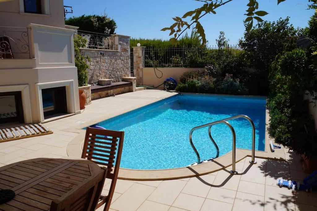 Apartment With A Garden, Bbq, Swimming Pool And Jacuzzi Dhráfi Exterior foto